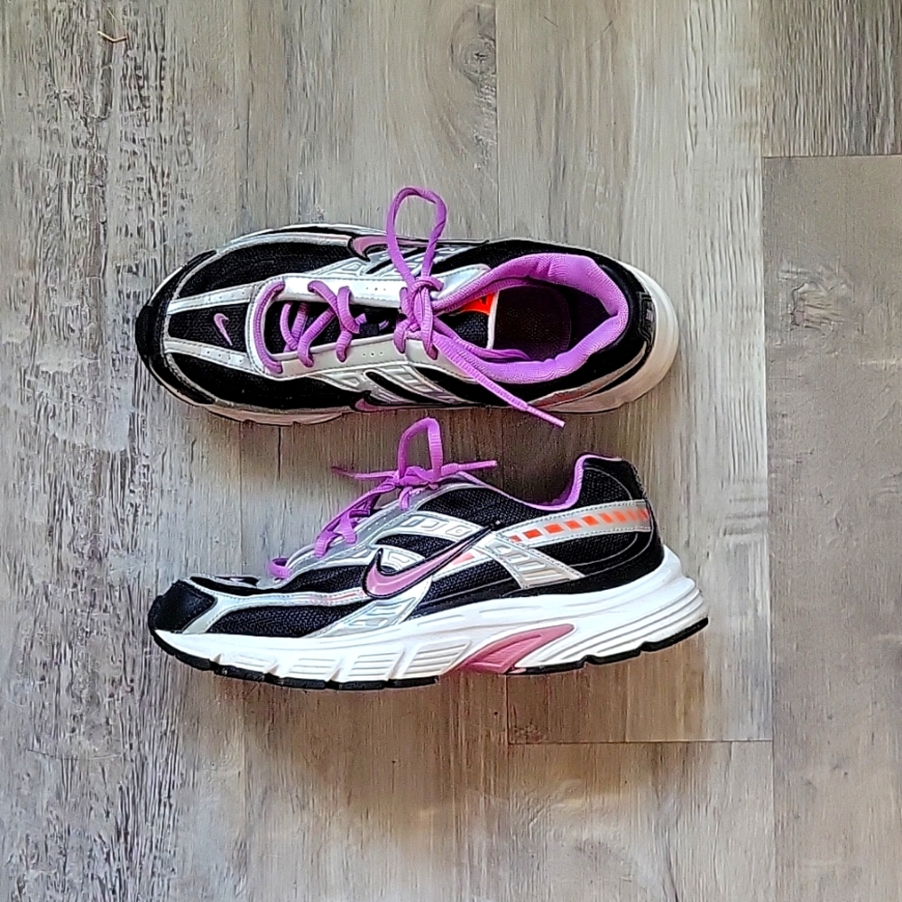 Nike Initiator Black + Purple Running Shoes